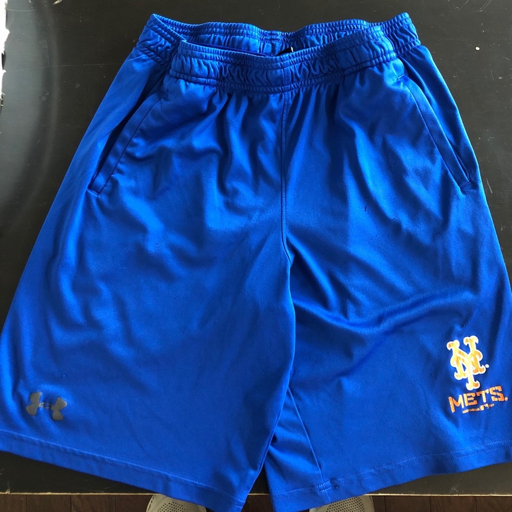Boys Under Armour Mets shorts Sz large